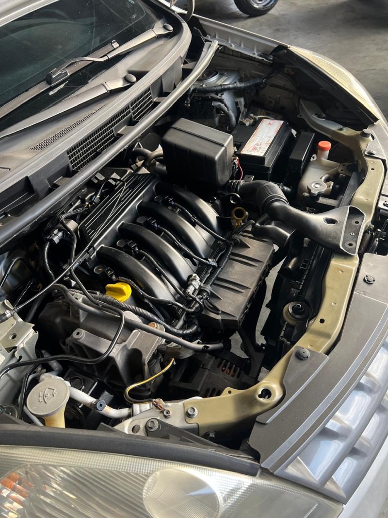 Nissan LIVINA 1.6 MANUAL